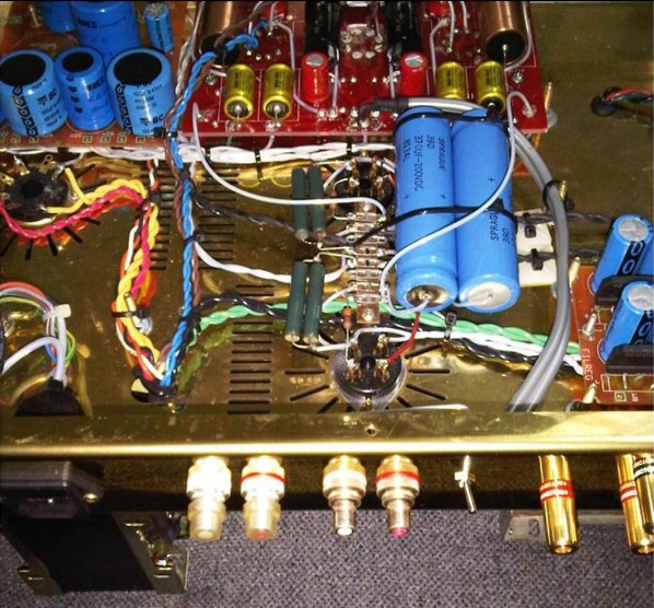 謝士煒的Audionote Kit1 300b电子管 胆机 裝機心得