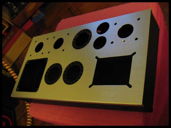 香港acidmilk兄的12at7+el34单端胆机