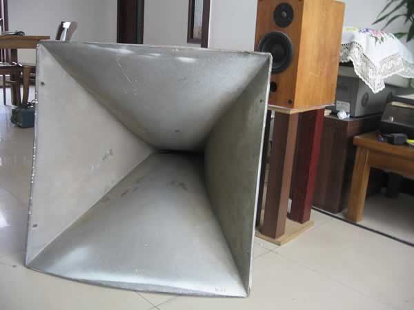 迎5-1,我的视听室正式开工了,准备上大号角音箱