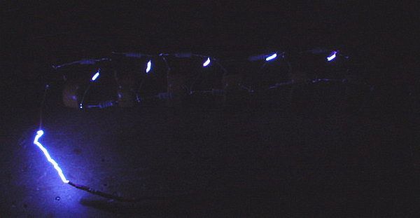 《闪电制作---马克思发生器和特斯拉线圈的制作教程》相关图片 闪电制作---马克思高压发生器和特斯拉线圈的制作教程