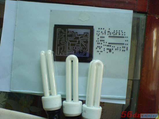 用感光干膜制作PCB的方法