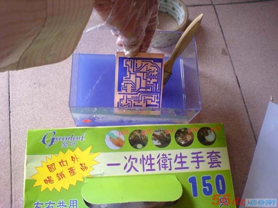 用感光干膜制作PCB的方法