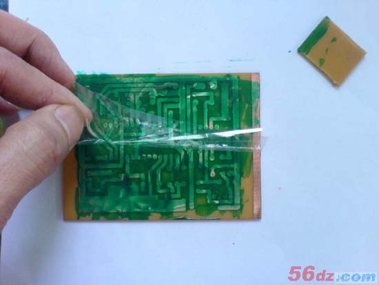 用感光干膜制作PCB的方法