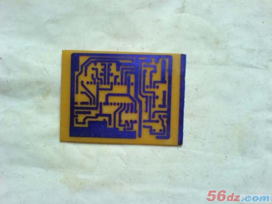 用感光干膜制作PCB的方法