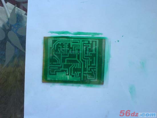 用感光干膜制作PCB的方法