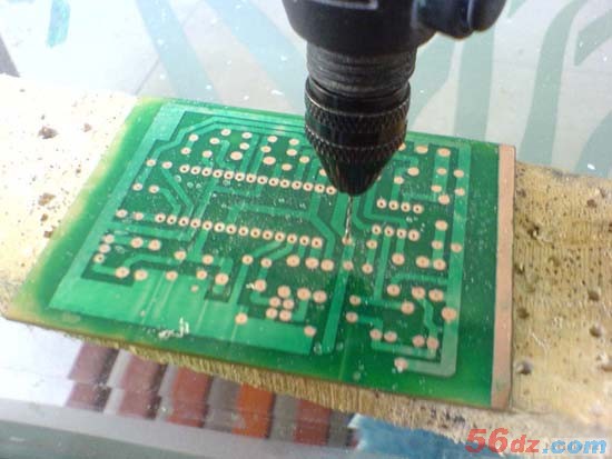 用感光干膜制作PCB的方法