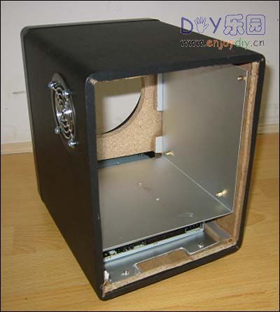 超小准系统,电脑主机放进低音炮