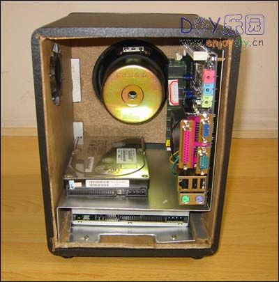 超小准系统,电脑主机放进低音炮