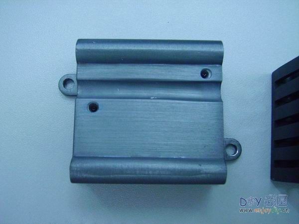 显卡加热管散热片!小弟的处男作!