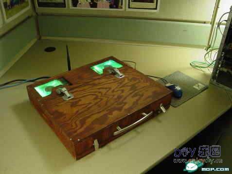 俺买不起笔记本,只好自己动手做一个啦