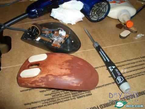 俺买不起笔记本,只好自己动手做一个啦