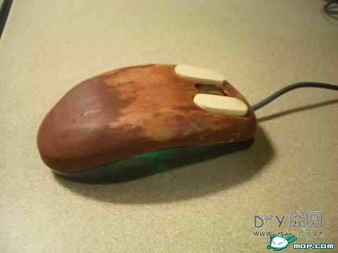 俺买不起笔记本,只好自己动手做一个啦