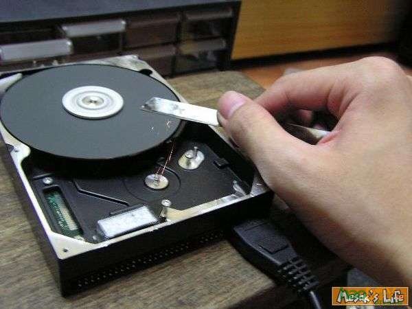 自制砂轮机,坏硬盘发挥余热