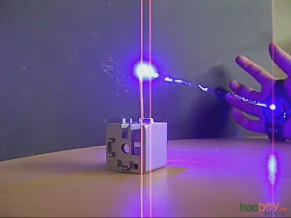 1000mw激光笔打造的酷炫掌套