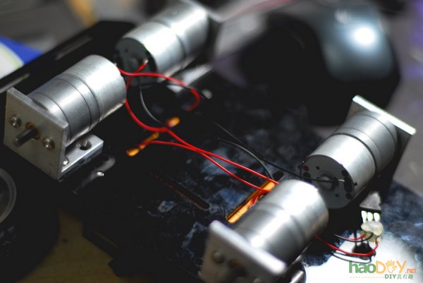 打造你自己的WIFI ROBOT