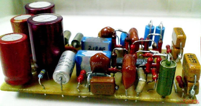 用美国线性技术公司LT1058构建RC衰减型唱放