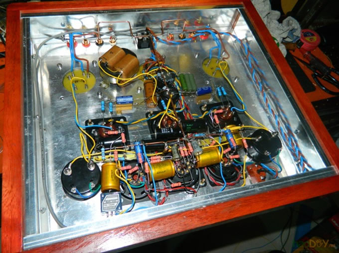 1.jpg 做2012的第一台胆机(6n8p推300B单端)