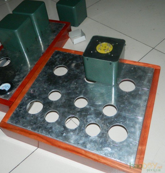 1.jpg 做2012的第一台胆机(6n8p推300B单端)