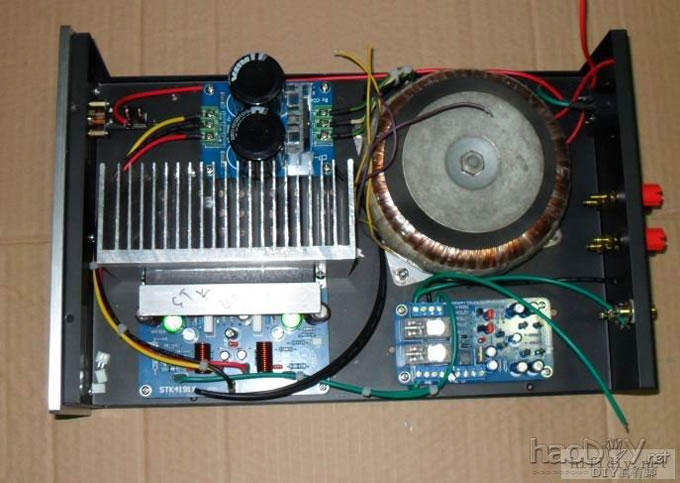 晒晒刚做的桌面stk4211功放