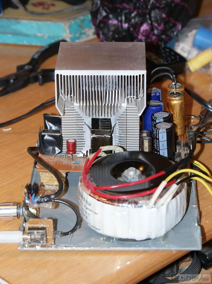 翻出原来的lm1875,改装一下,重新服役,买不到合适的散热片,只