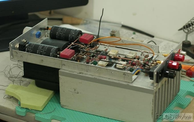 手工搭棚分立元件的甲乙类功放!进行中