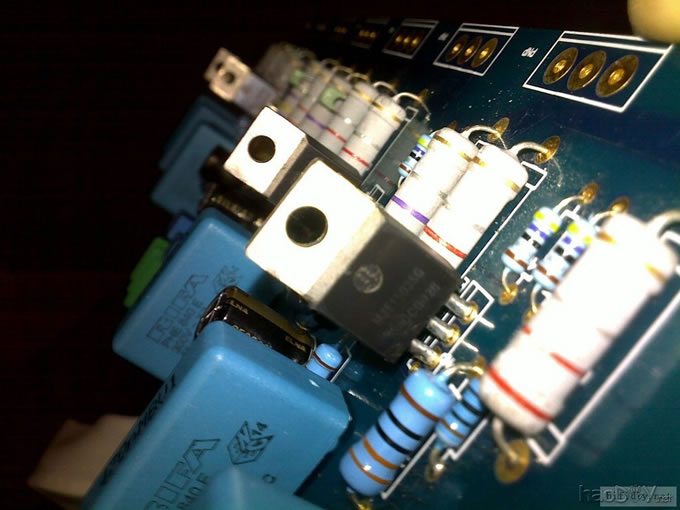 仿英国音乐传真A1000功放