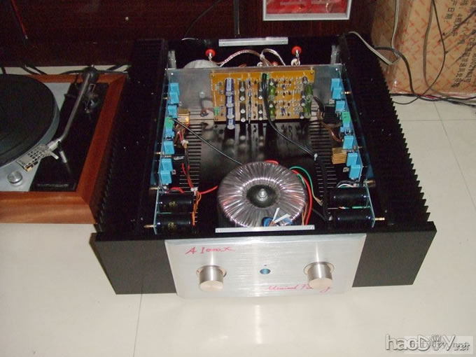 仿英国音乐传真A1000功放