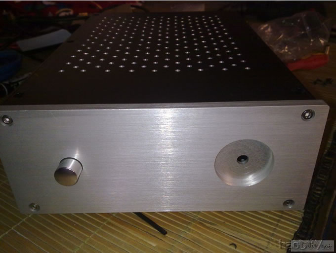 学生也来菜菜 M7功放