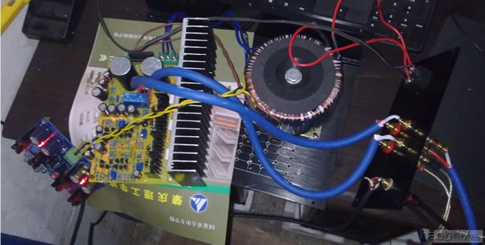 学生也来菜菜 M7功放