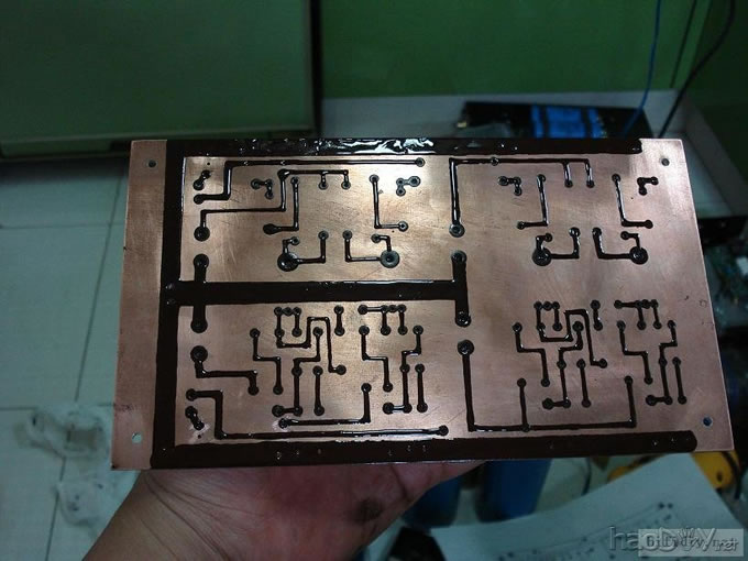 大家来看看我画的前级电路板pcb制作 用油漆手工绘的