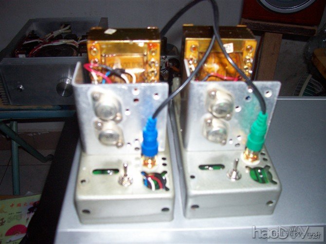 小巧的单声道850功放