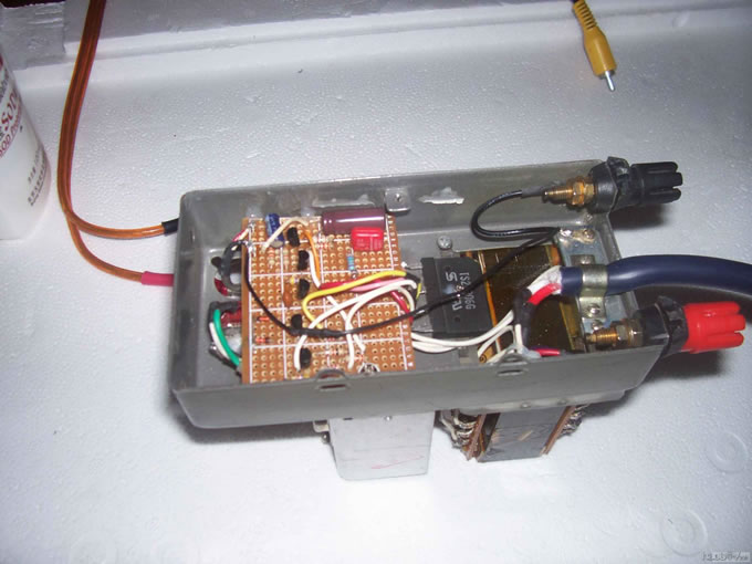 小巧的单声道850功放