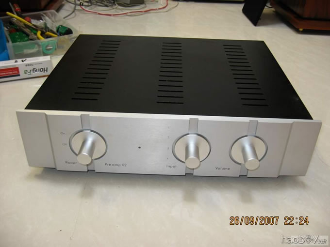 仿“高文Goldmund”前级安装