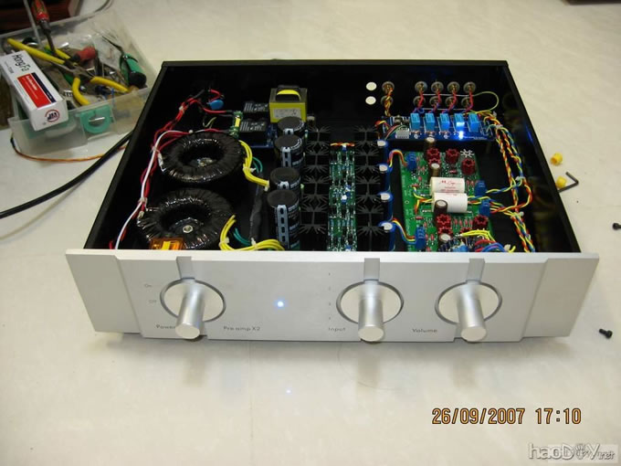 仿“高文Goldmund”前级安装