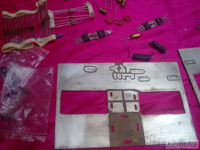 啊锋做的卧室lm1875功放 机箱自己做,PCB自己做。机箱应该可以算