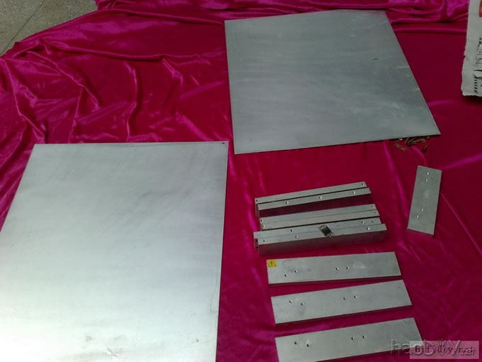 啊锋做的卧室lm1875功放 机箱自己做,PCB自己做。机箱应该可以算