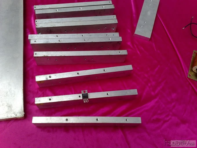 啊锋做的卧室lm1875功放 机箱自己做,PCB自己做。机箱应该可以算