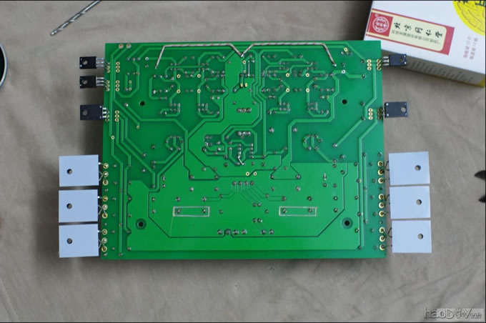 仿金嗓子E550功放的修正