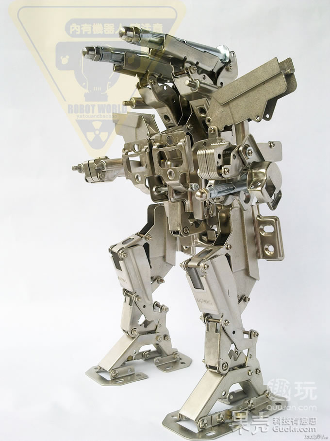 机甲金属零件打造机甲模型