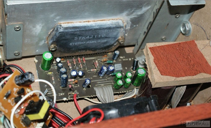 自己DIY的stk4211厚膜功放机箱