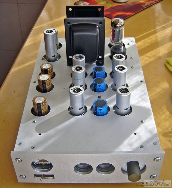 胡子工程,JADIS JP200胆前级制做中.