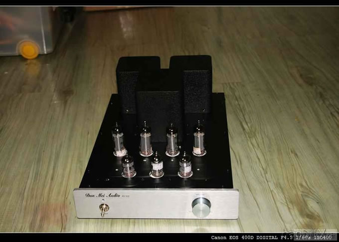 山寨了一台J版的EL84(6p14)推挽胆机,用12AU7代替了ECC85,居然