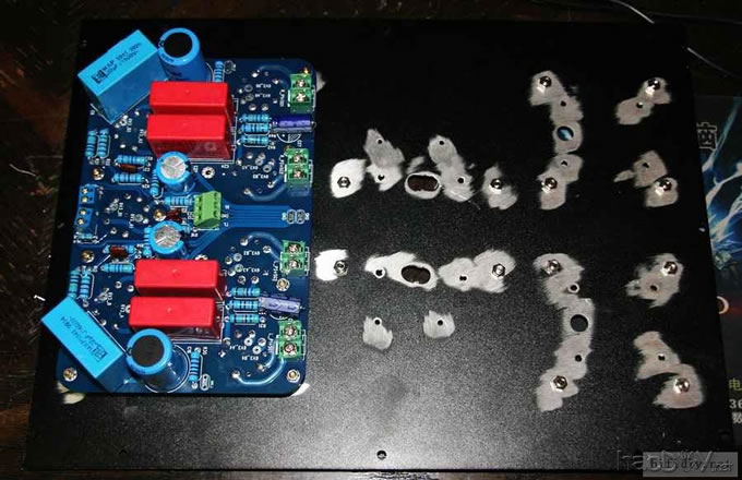 山寨了一台J版的EL84(6p14)推挽胆机,用12AU7代替了ECC85,居然