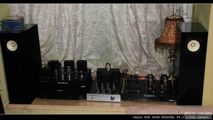 山寨了一台J版的EL84(6p14)推挽胆机,用12AU7代替了ECC85,居然