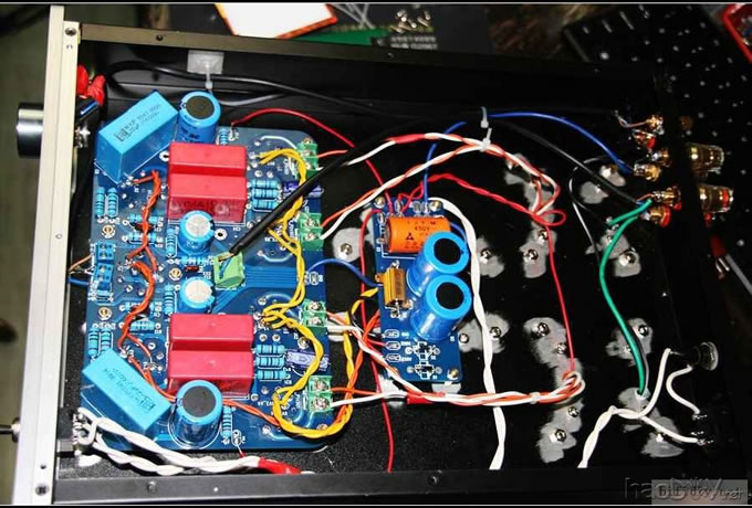山寨了一台J版的EL84(6p14)推挽胆机,用12AU7代替了ECC85,居然