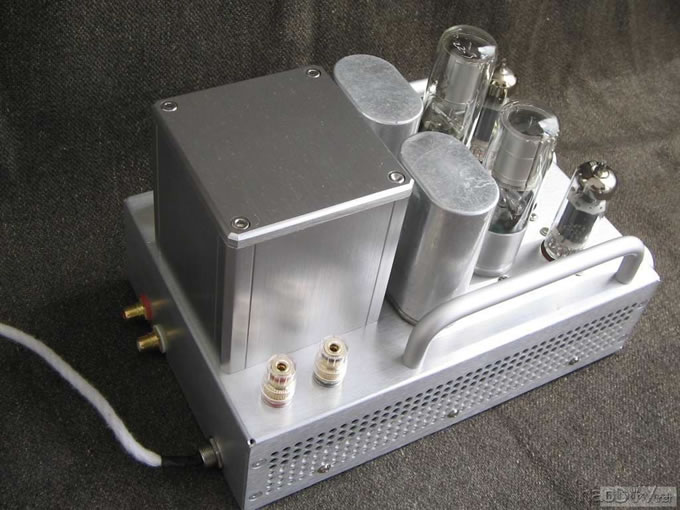 刚完工的全铝6n2+6p1单瑞胆机