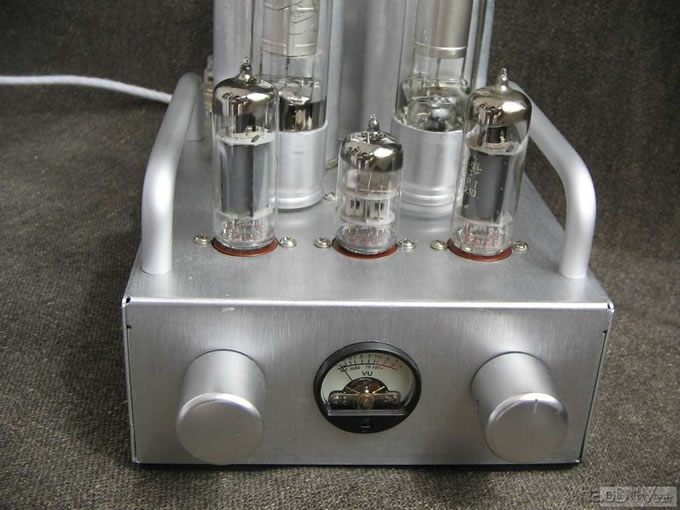 刚完工的全铝6n2+6p1单瑞胆机