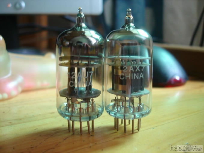 试验性的做了一个12V车载开关电源升压供电12ax7 12au7胆前级