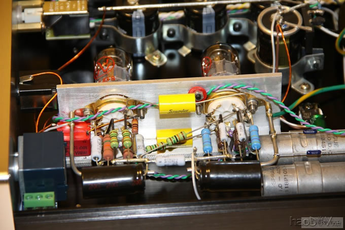 j版的12ax7推12au7电子管胆前级电路做好了,正在试机,还不错