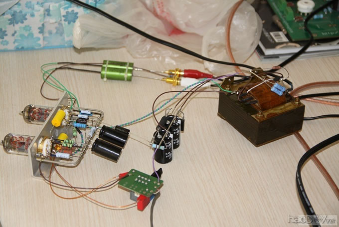 j版的12ax7推12au7电子管胆前级电路做好了,正在试机,还不错